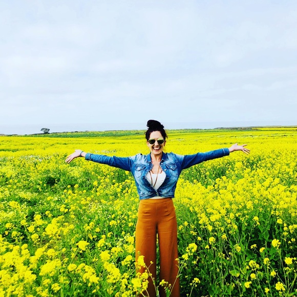 My Lives: Tue 11:22 am EST & Secondhand Sunday 10:30am EST🦋 - Picture 1 of 17